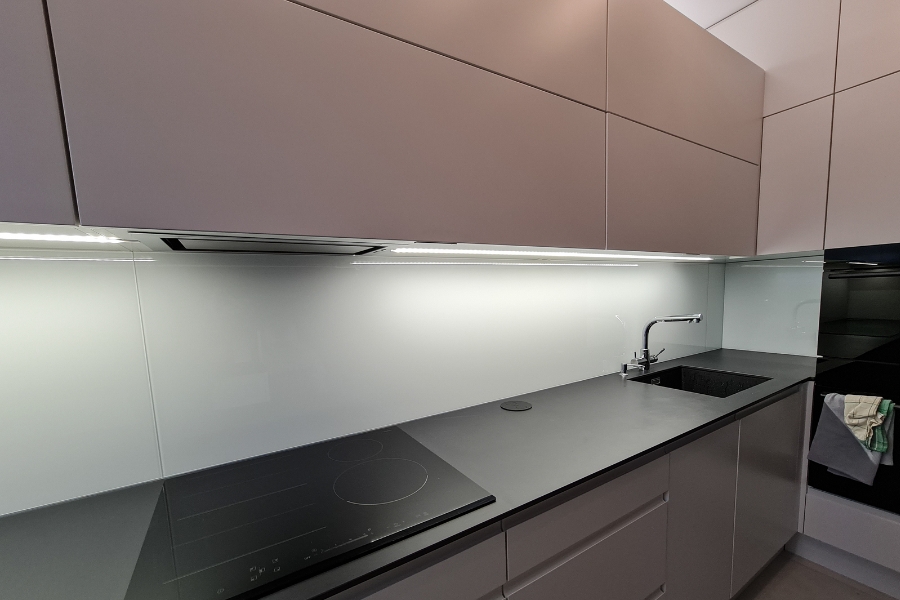 Najważniejsze informacje na temat szkła lacobel